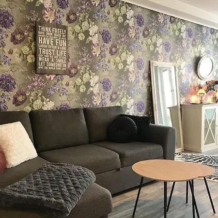 Aurora Home Kivistoe 1-Bedroom Apartment For Up To 8 Near Helsinki Vantaa Airport And Helsinki City Center Exterior photo