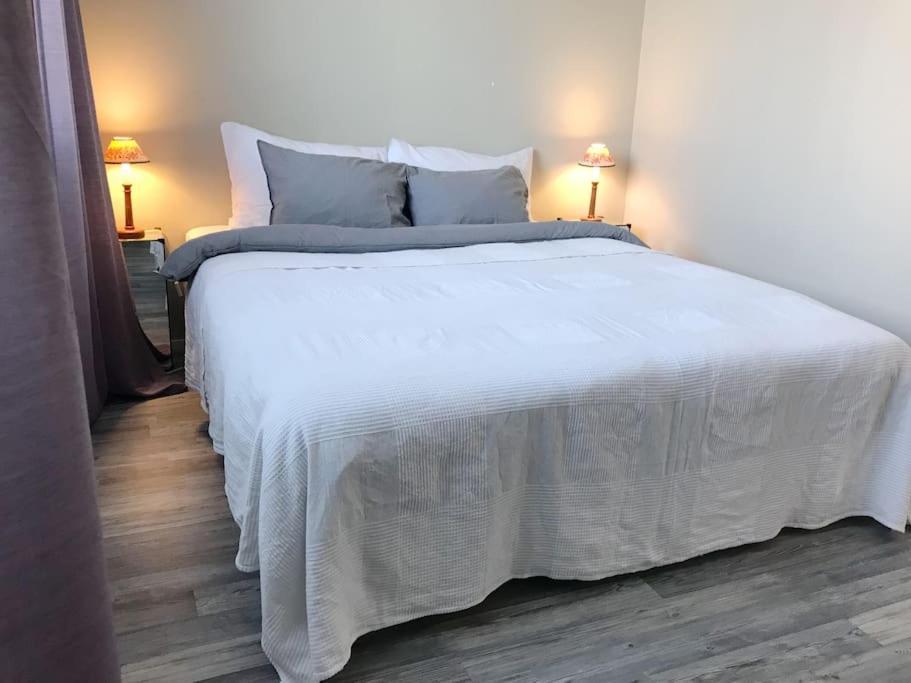 Aurora Kivistoe 1-bedroom For Up To 8 Near Helsinki Airport And Helsinki Center *